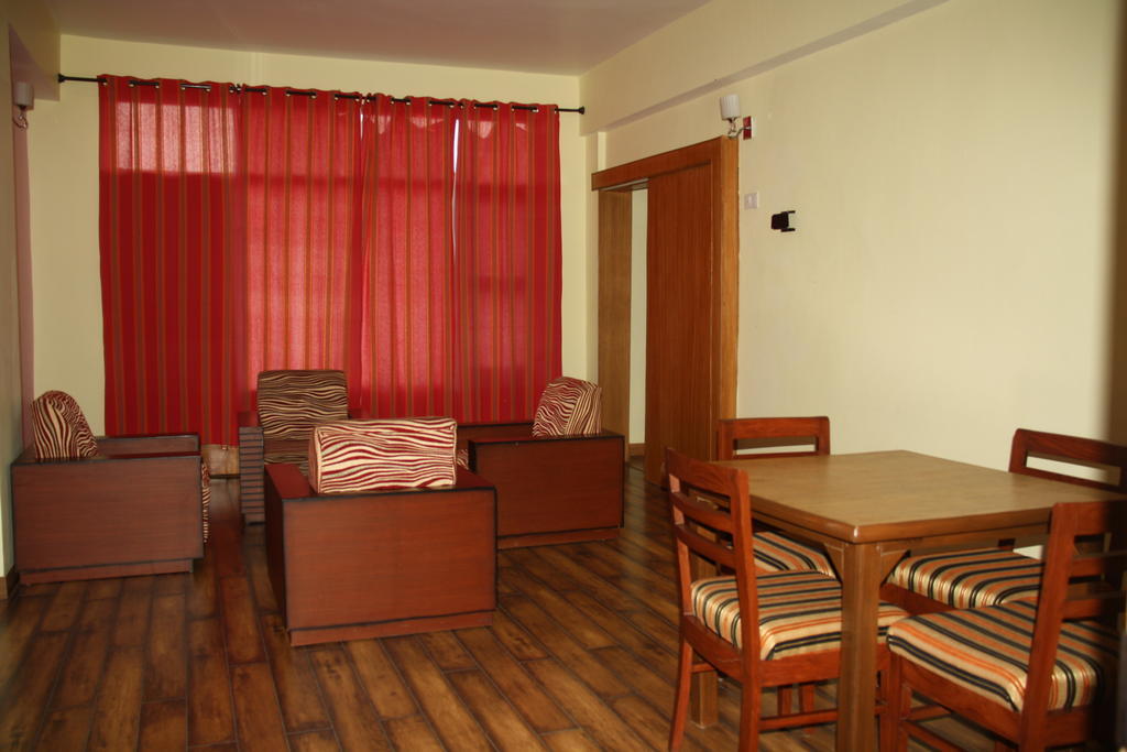 United 21 Resort Chail Habitación foto