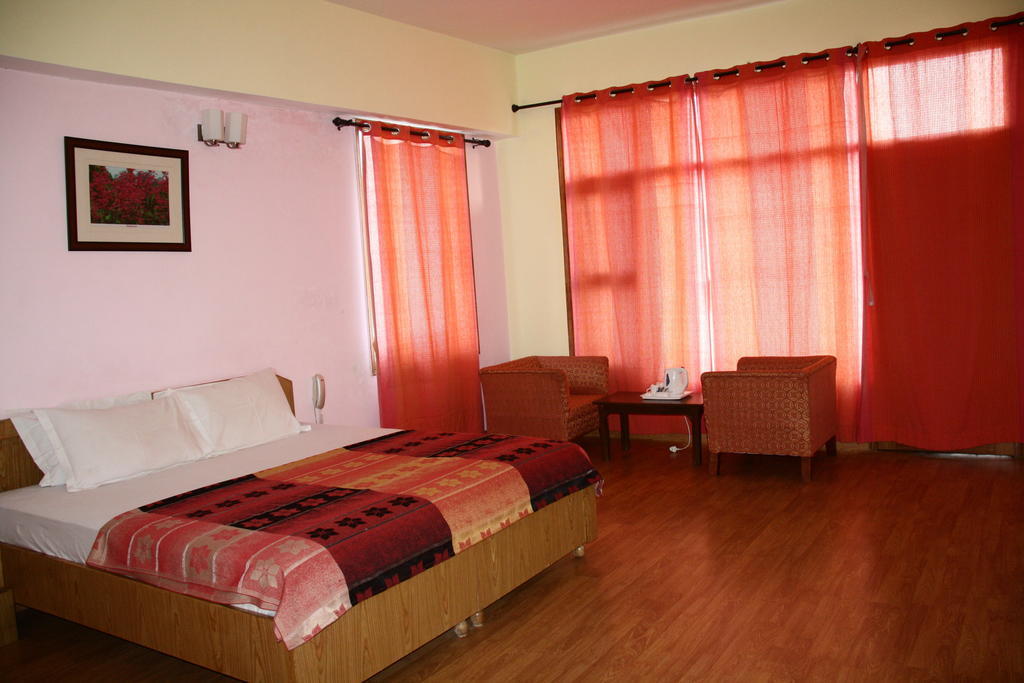 United 21 Resort Chail Habitación foto